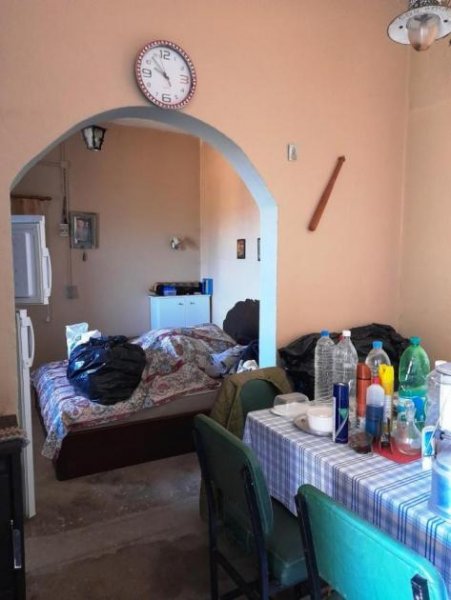 Zakros Ostkreta, Zakros: Baugrundstück mit zwei kleinen Häusern und Olivenbäumen zu verkaufen Haus kaufen